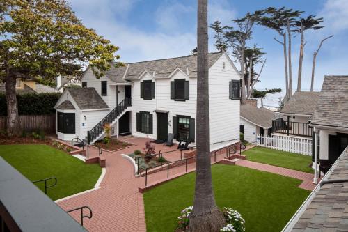 Carmel Beach Hotel - Best Hotels in Monterey, CA
