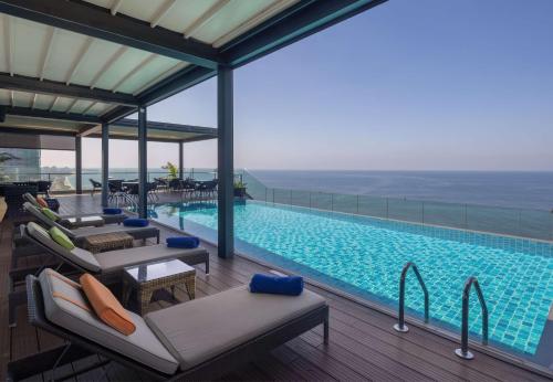 Radisson Hotel Colombo - Best Hotels in Colombo