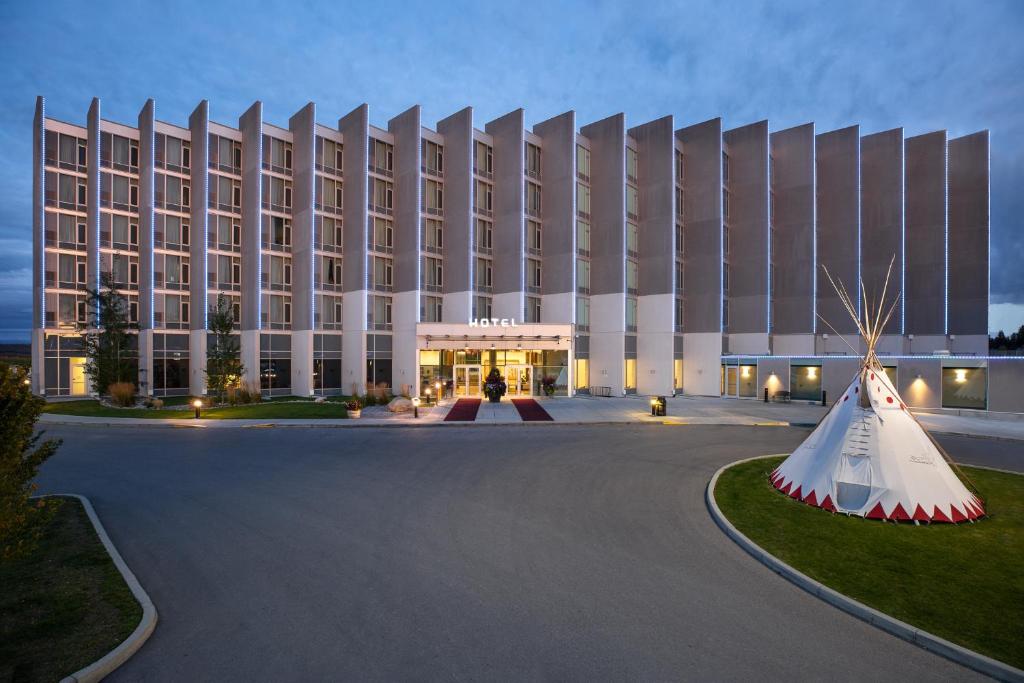 Grey Eagle Resort - Best Fitness Hotels in Alberta