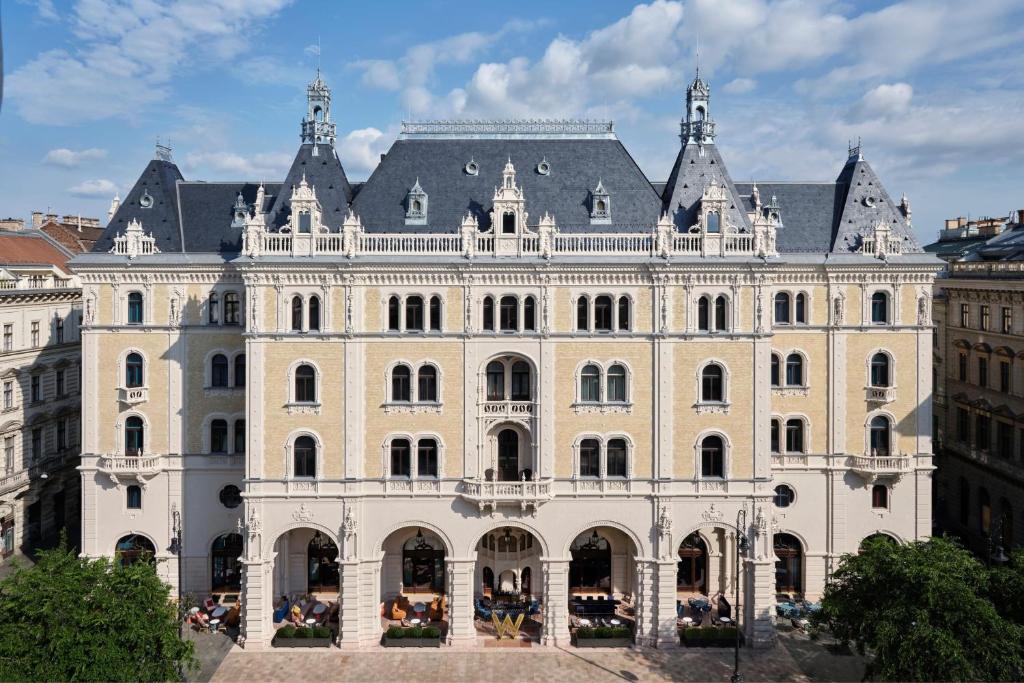 W Budapest - Best Hotels in Budapest