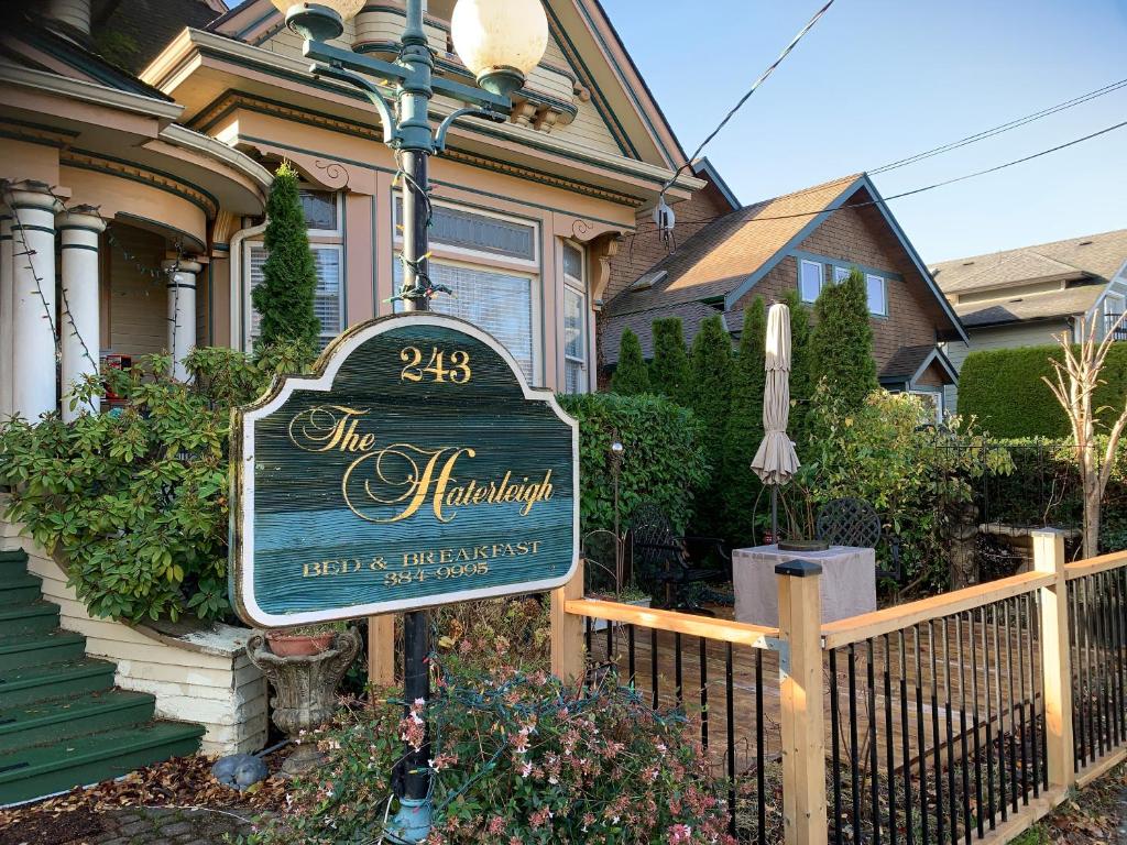 Haterleigh Heritage Inn - Best Hotels with Free Breakfast in Victoria & Vancouver Island