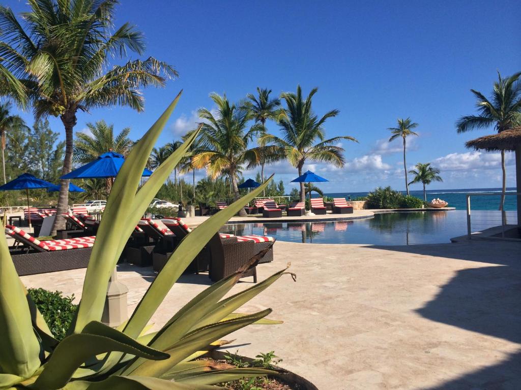 Sky Beach Club - Beach Hotels in The Bahamas