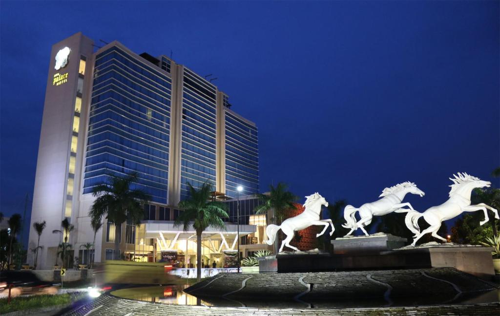 Java Palace Hotel - Best Golf Hotels in Indonesia