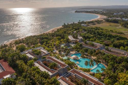 Iberostar Waves Costa Dorada - All Inclusive - Best Business Hotels in Puerto Plata