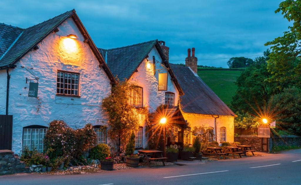 West Arms Hotel - Best Hotels in Wales
