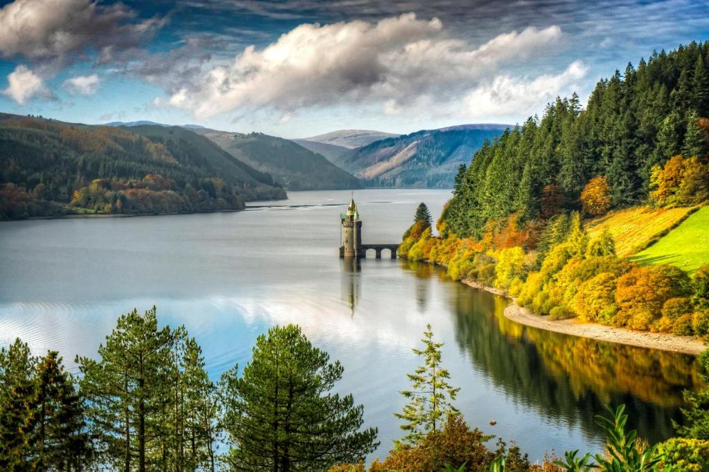Lake Vyrnwy Hotel & Spa - Best Pet-Friendly Hotels in Wales