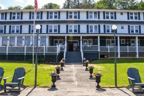 Chestnut Inn at Oquaga Lake