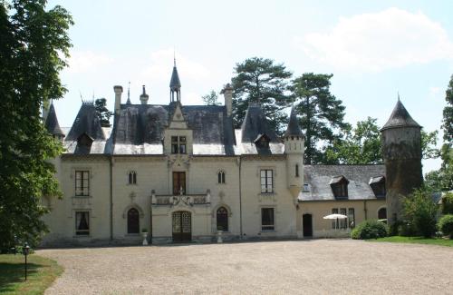 Château de Nazé Vivy-Saumur - Best Hotels in Loire Valley