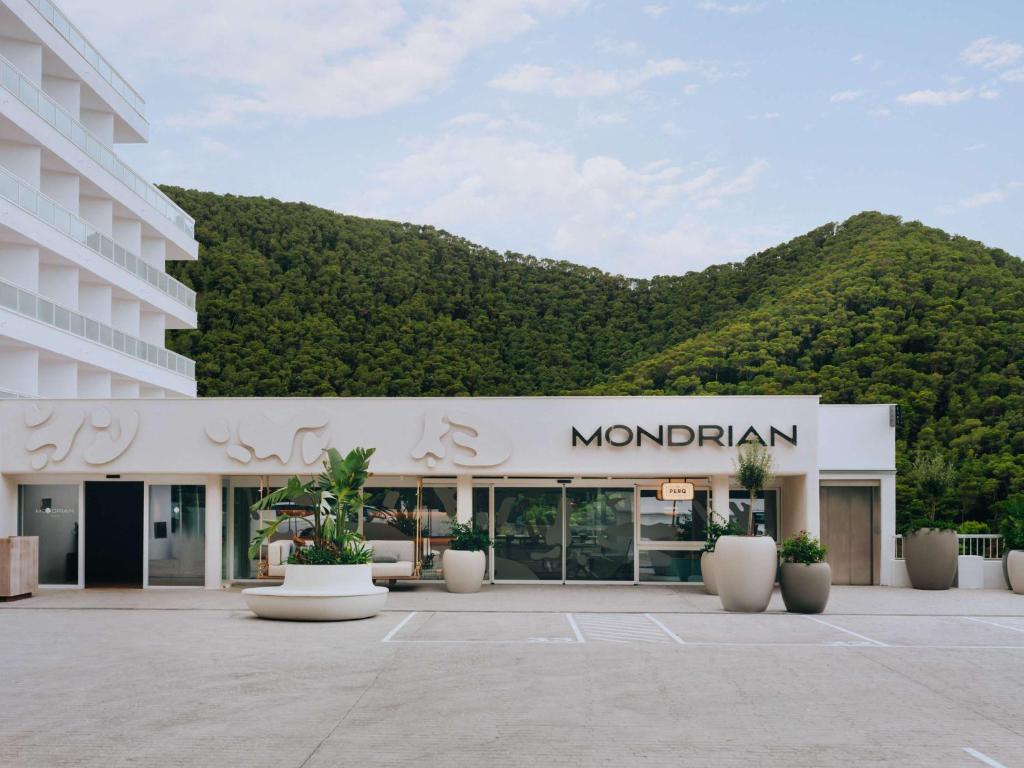 Mondrian Ibiza - Hotels with Pools in Ibiza