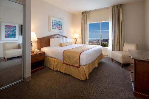 Suites at Club De Soleil Las Vegas