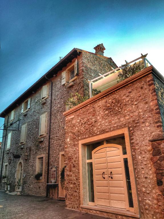 Maison Resola - Rooms & Breakfast - Best Hotels in Lake Garda