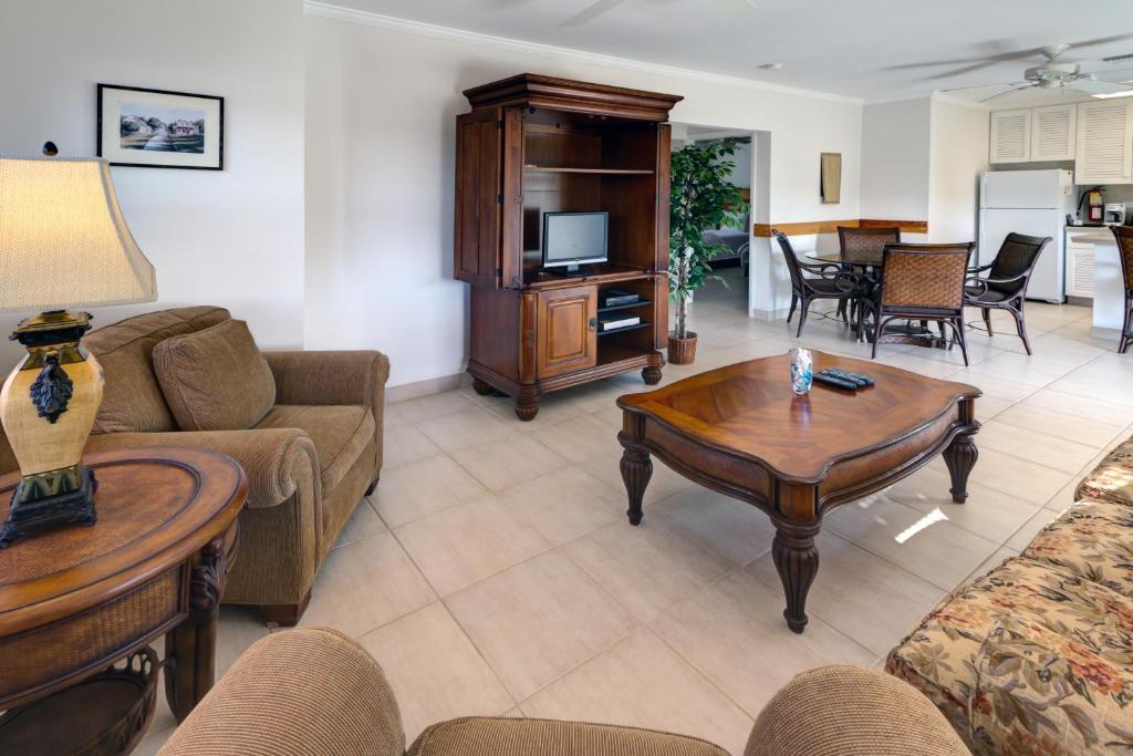 Hut Pointe Inn - Best Hotels in Bahamas