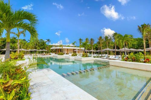 Family Selection at Grand Palladium Kantenah Resort & Spa - All Inclusive - Best Business Hotels in Tulum