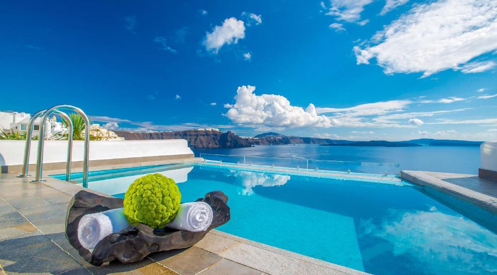 Santorini Secret Suites & Spa, Small Luxury Hotels of the World - Top Santorini Beach Hotels