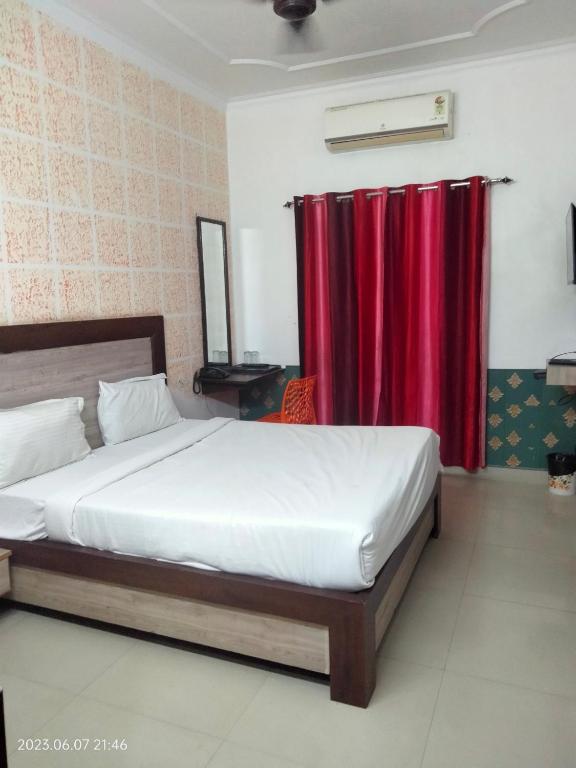 Hotel Taj - Best Spa Hotels in Agra