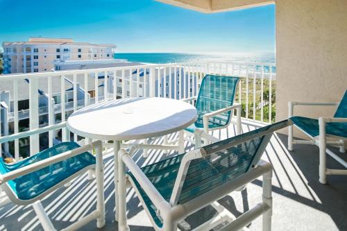 Sand Pebble Resort - Best Hotels in St. Pete Beach, FL