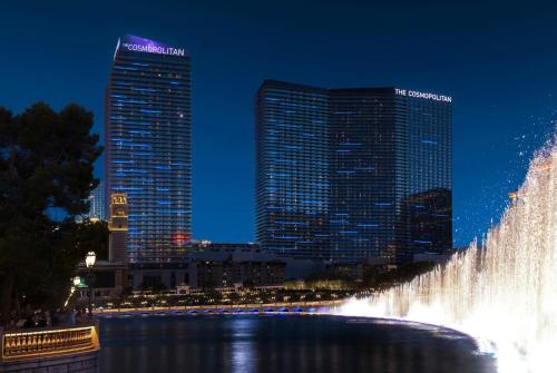 The Cosmopolitan Of Las Vegas - Las Vegas Hotels with Pools