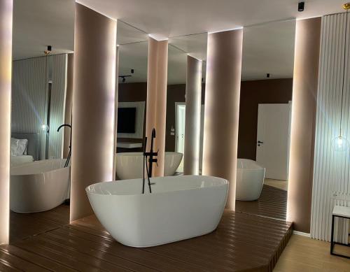 Capital Suites Center