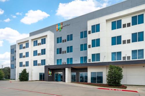 EVEN Hotels Waco - University Area, an IHG Hotel