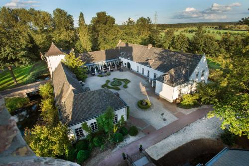 Romantik Hotel Kasteel Daelenbroeck - Best Hotels in Roermond