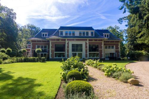Hotel Ernst Sillem Hoeve - Best Pool Hotels in Netherlands