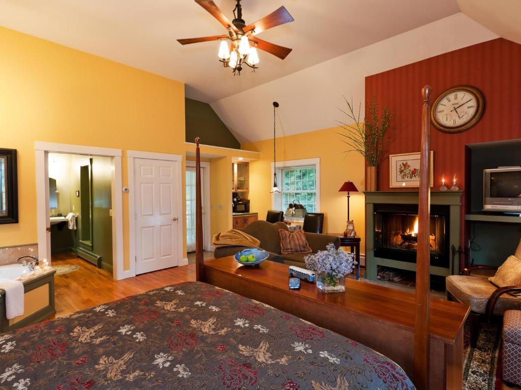 The Notchland Inn - Best Hotels in White Mountains