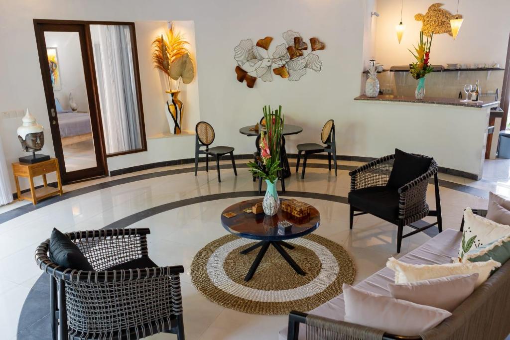 VILLA LUNA - Best Hotels with Free Breakfast in Indonesia