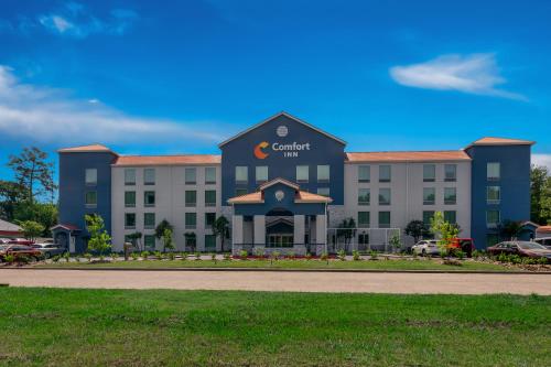 hotels with suites in Conroe