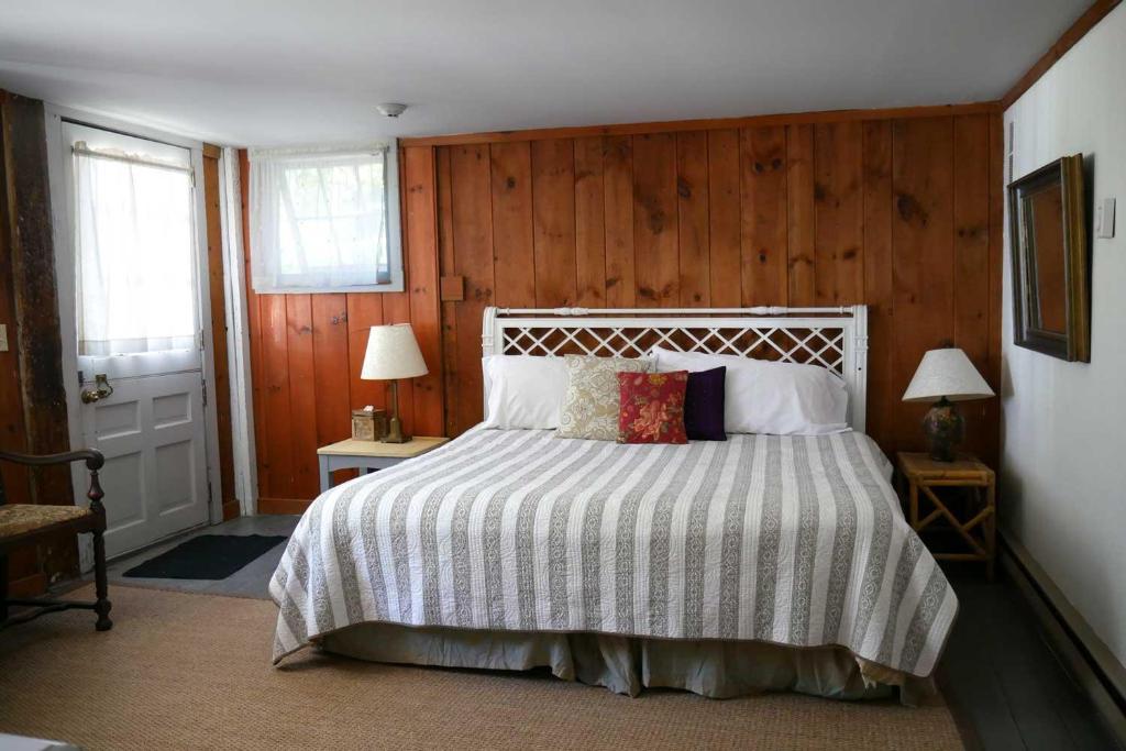 Race Brook Lodge - Pet Friendly Hotels in Massachusetts