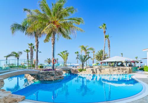 Leonardo Cypria Bay - Best Hotels with Free Breakfast in Cyprus