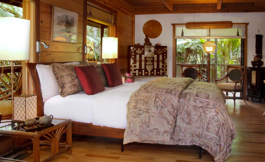 Lotus Garden Cottages - Best Hotels in Hawaii