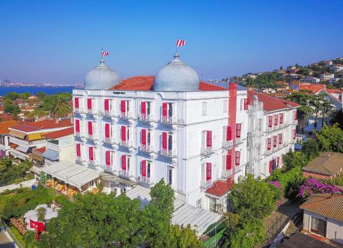 Büyükada Splendid Palace Hotel - Romantic Hotels in Istanbul