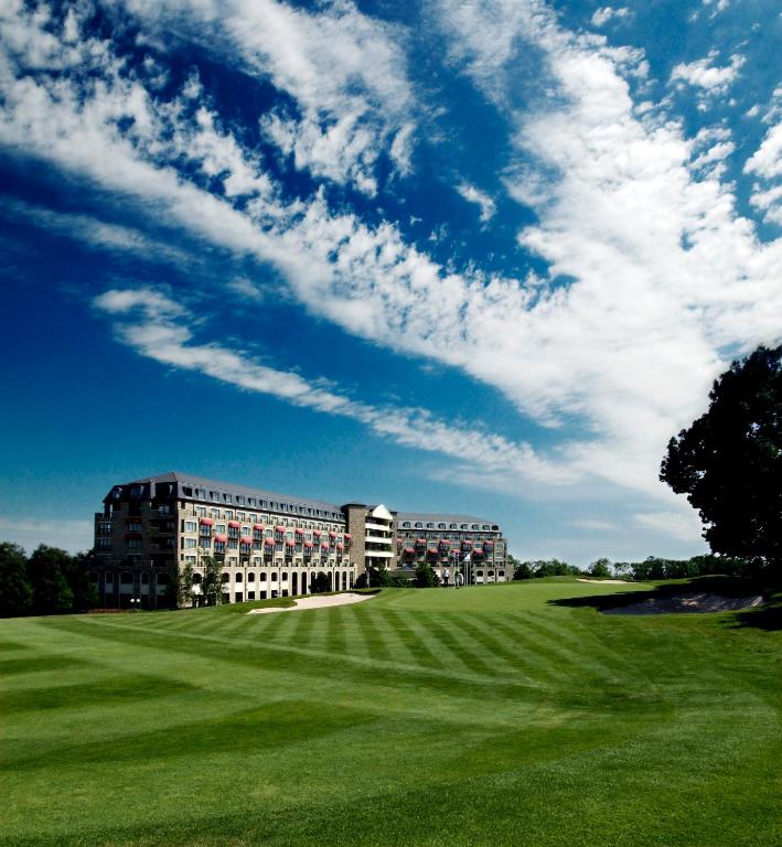 The Celtic Manor Resort - Best Pool Hotels in Wales