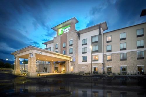 Holiday Inn Express & Suites Salt Lake City South-Murray by IHG - Best Pool Hotels in Salt Lake City, UT