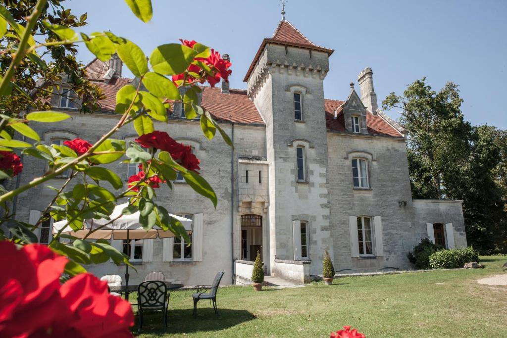 Château des Salles - Best Hotels in Charente-Maritime