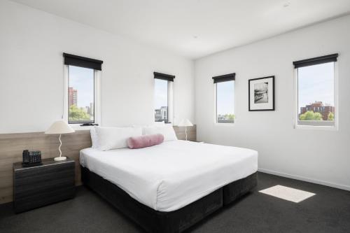 Tyrian Serviced Apartments Fitzroy - Best Hotels in Fitzroy