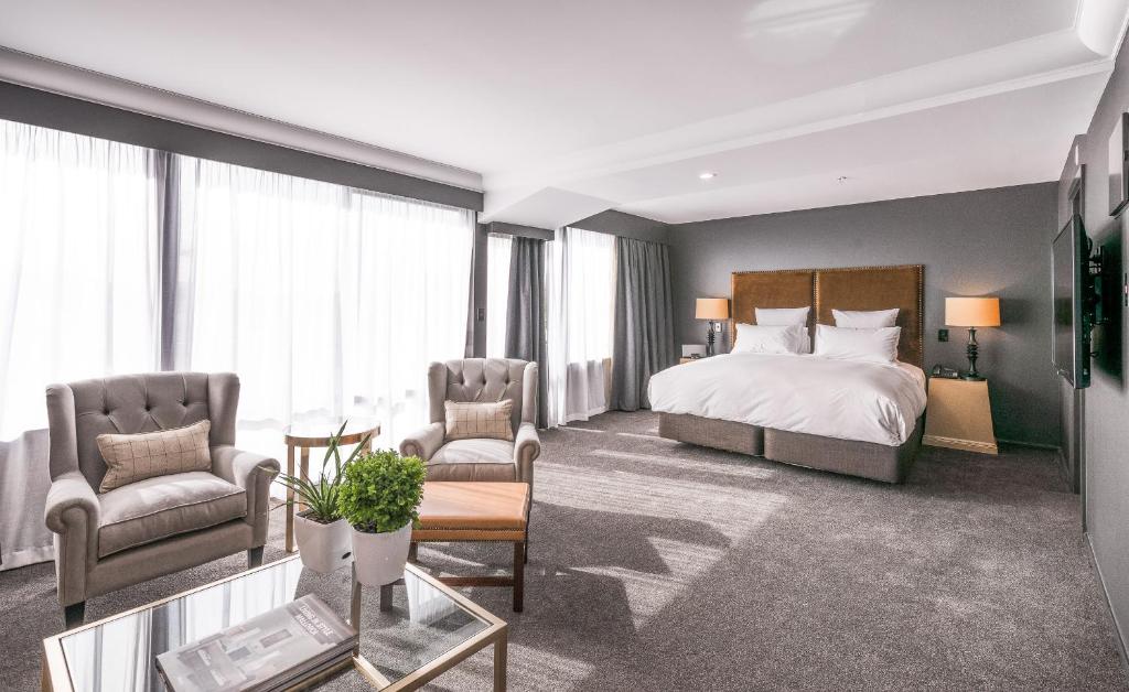 Hotel Montreal - Best Hotels in South Island