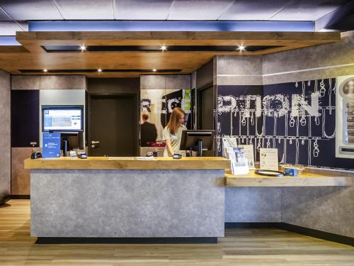 ibis Budget Courbevoie Paris La Défense - Best Adagio Aparthotel in France