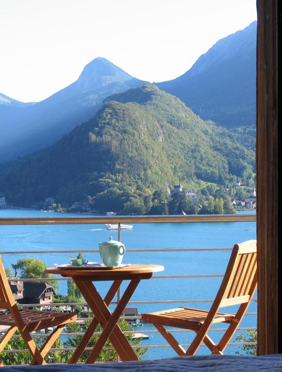 Chalet Christine - Best Hotels on Lake Annecy
