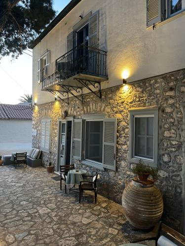 Piteoussa rooms - Best Hotels in Hydra