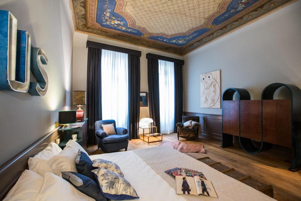 Soprarno Suites - Best Hotels in Florence