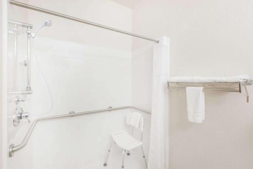 hotels with suites in St. Joseph