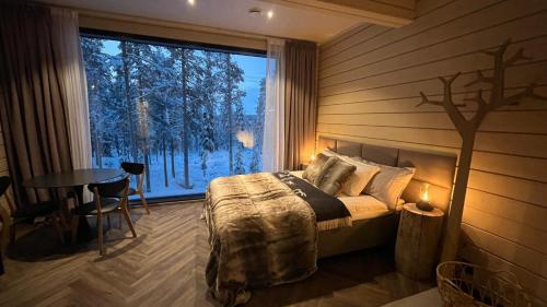 Invisible Forest Lodge