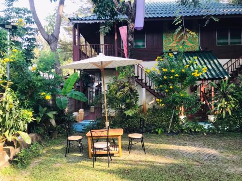 Golden Triangle Palace Hotel - Best Parking Hotels in Chiang Rai