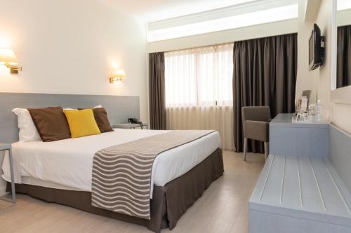 Hotel Black Tulip - Porto Gaia - Best Parking Hotels in Porto