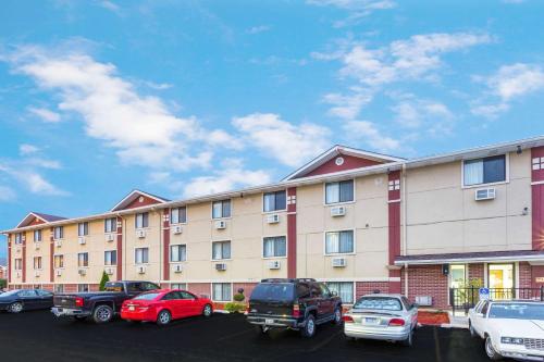 hotels with suites in Milwaukee