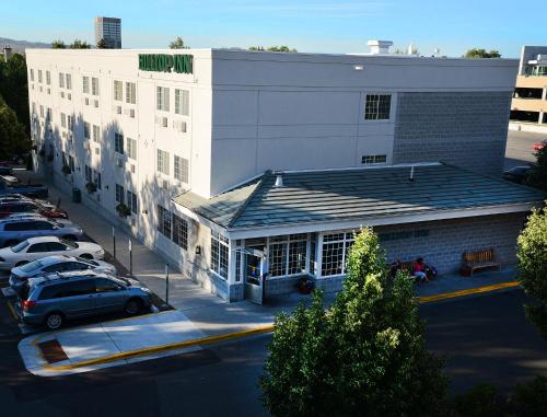 Hilltop Inn by Riversage - Best Fitness Hotels in Billings, MT
