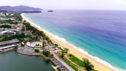 Holiday Inn Resort Phuket Karon Beach, an IHG Hotel