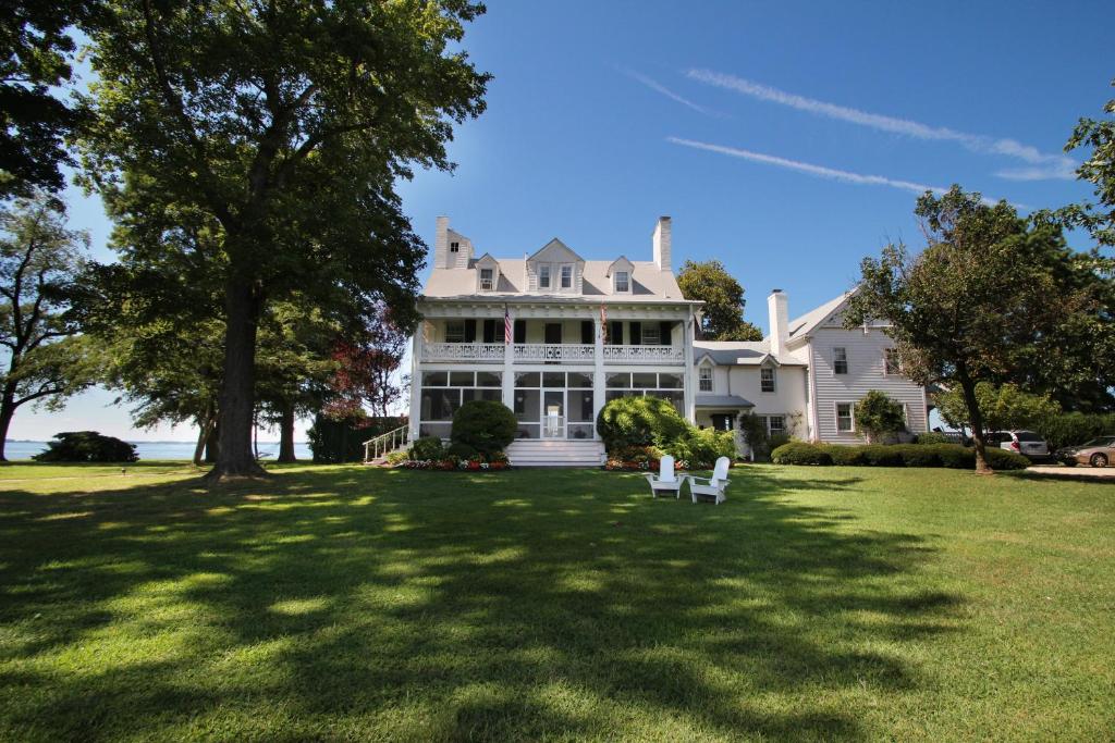 Wades Point Inn on the Bay - Best Hotels in St Michaels