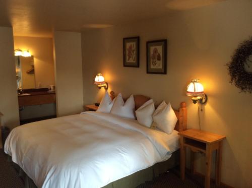Linderhof Inn - Best Hotels in Washington State